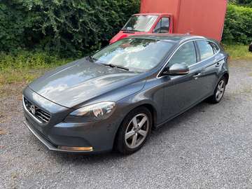 V40 1.6 D2 Momentum