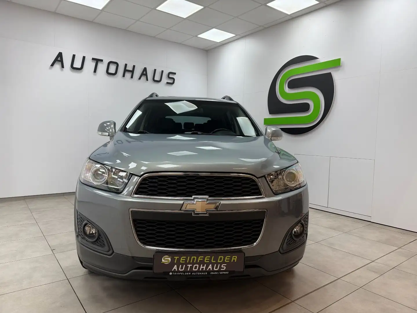 Chevrolet Captiva 2.2 D LT 2WD/7 SITZER/TEILLEDER/ALU Grau - 2
