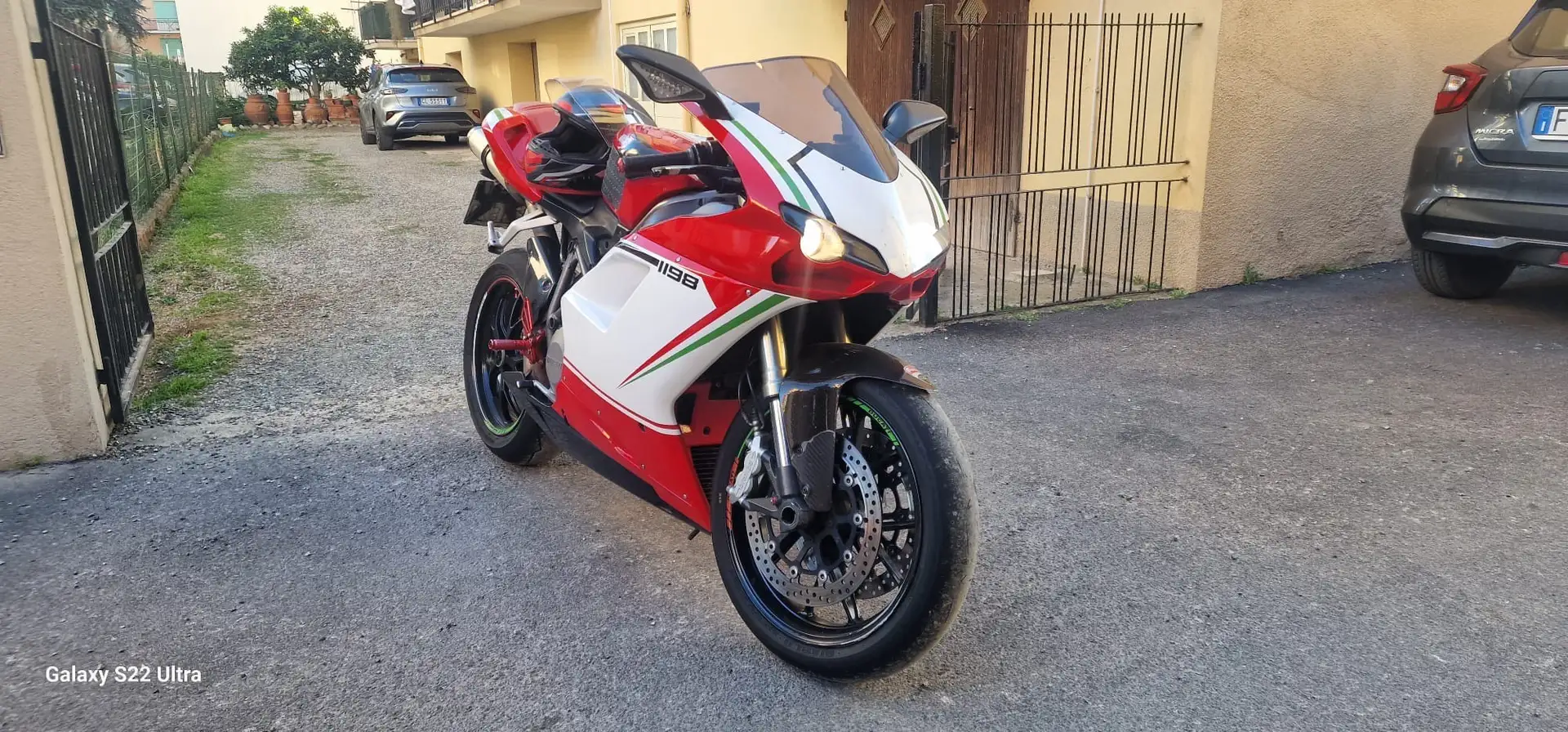 Ducati 848 evo - 1