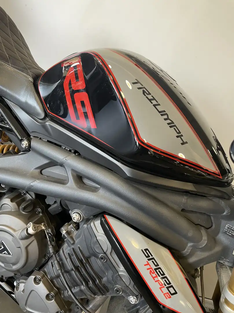 Triumph Speed Triple 1200 RS - 2