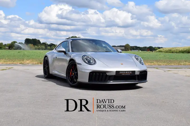 PORSCHE 911