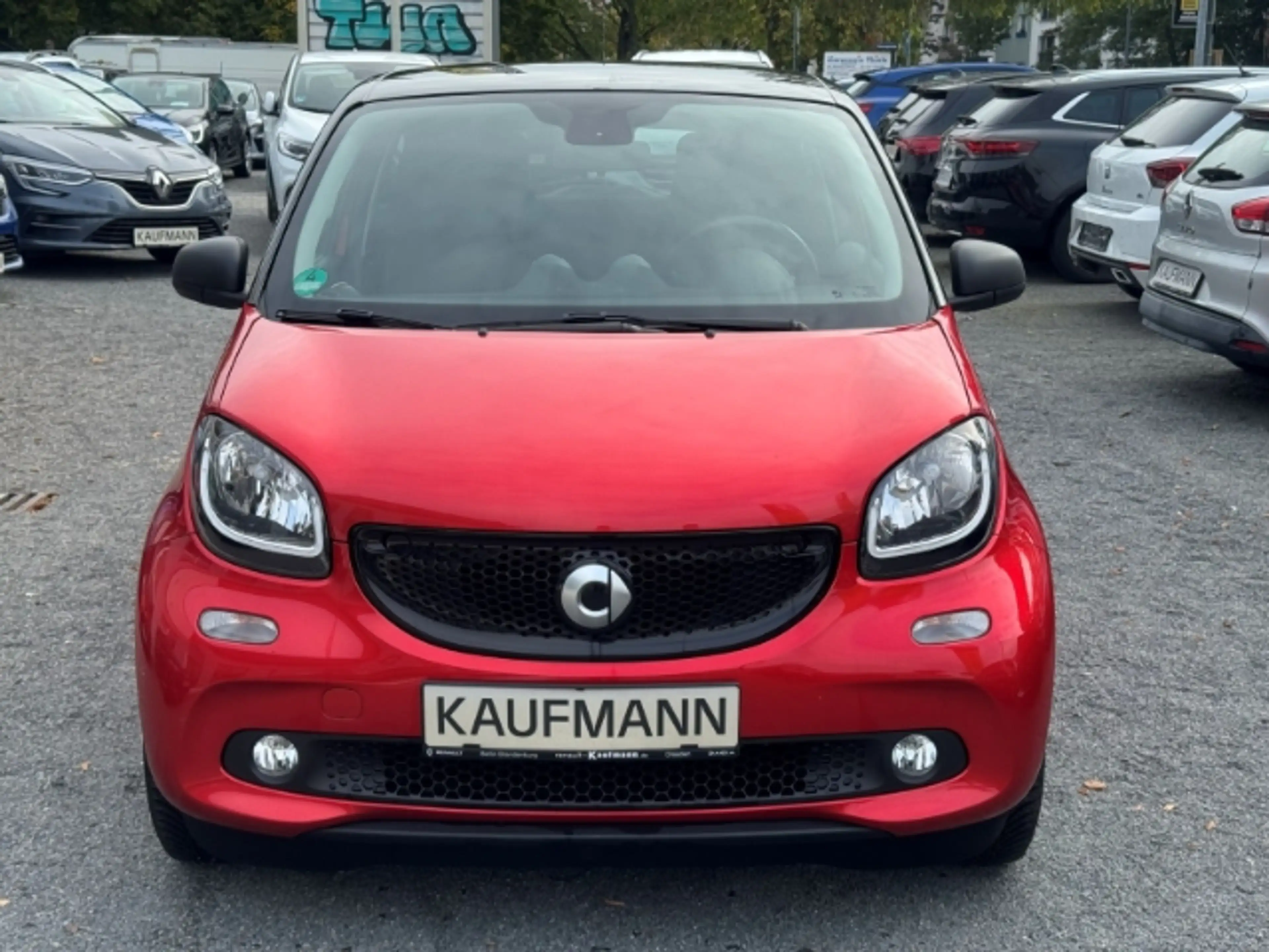 smart forFour 52 kW Navi Klimaautom Kom-paket Ambientebeleuchtun — photo 2