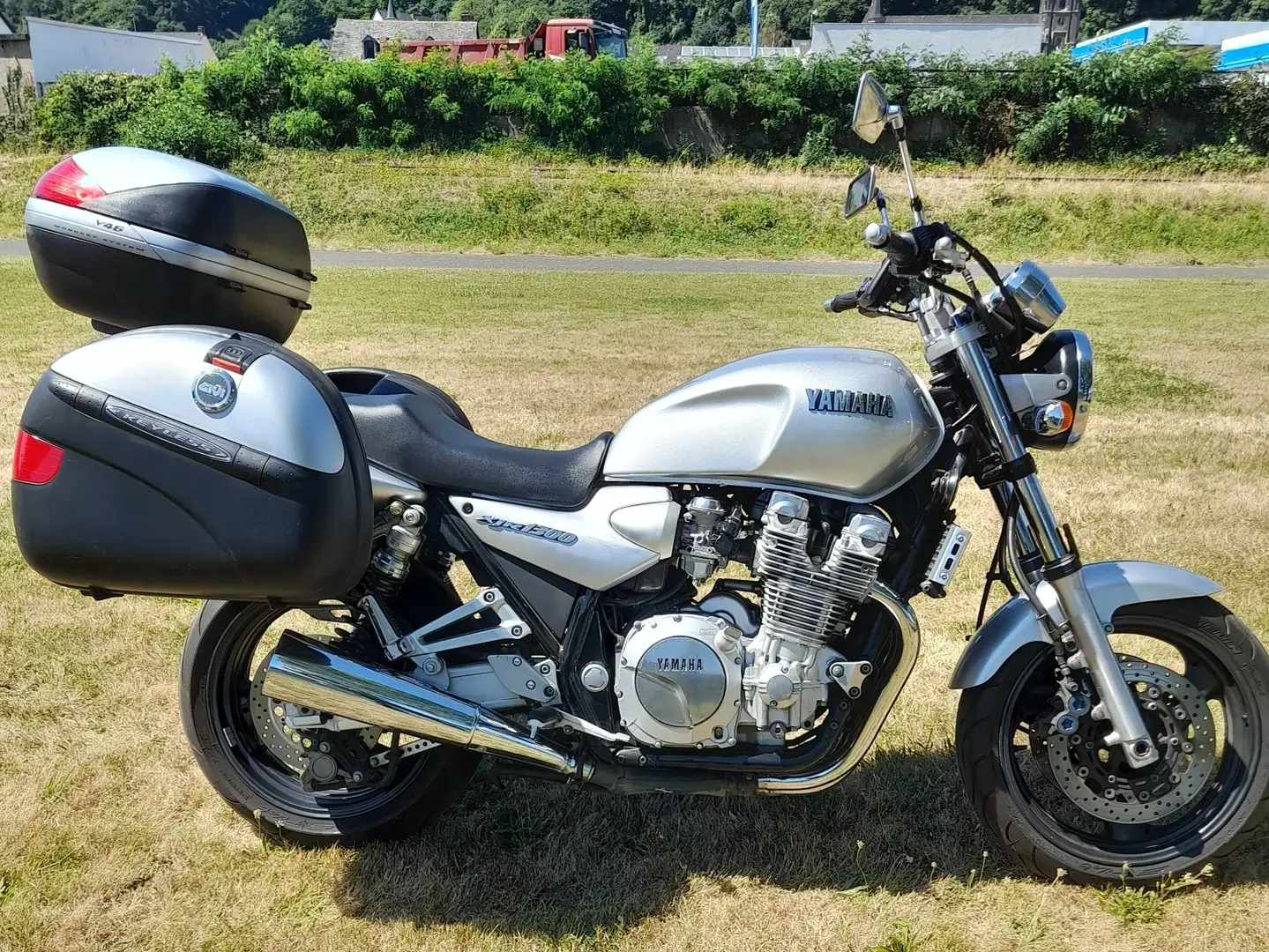 Yamaha XJR 1300 Argento - 2