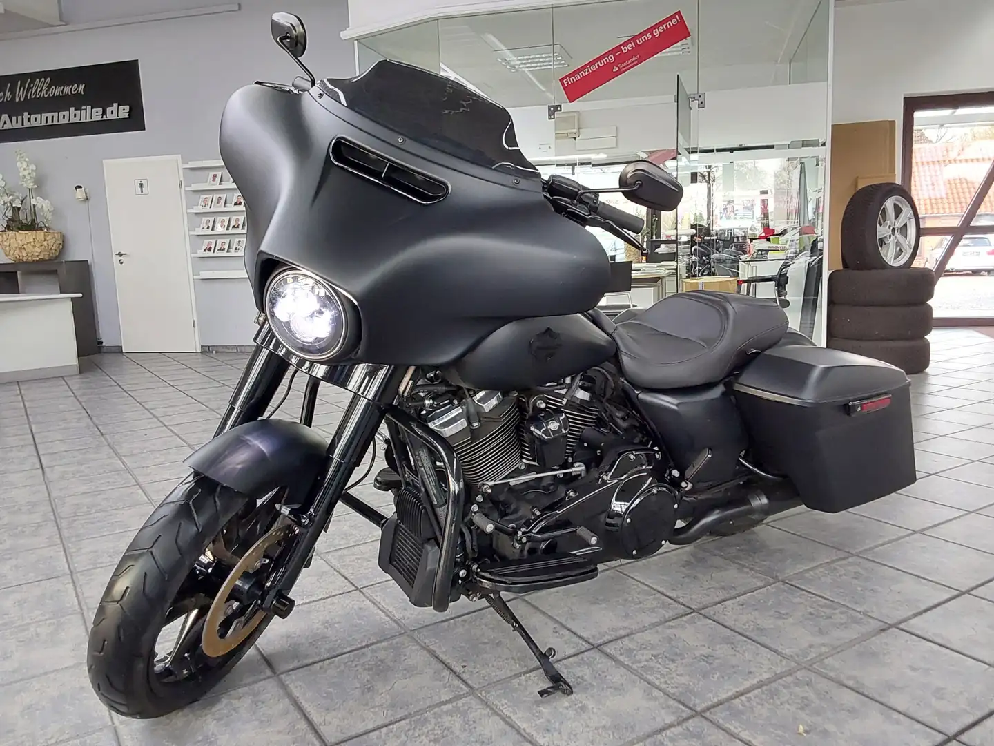 Harley-Davidson Street Glide Special Dark Matt Black Schwarz - 1