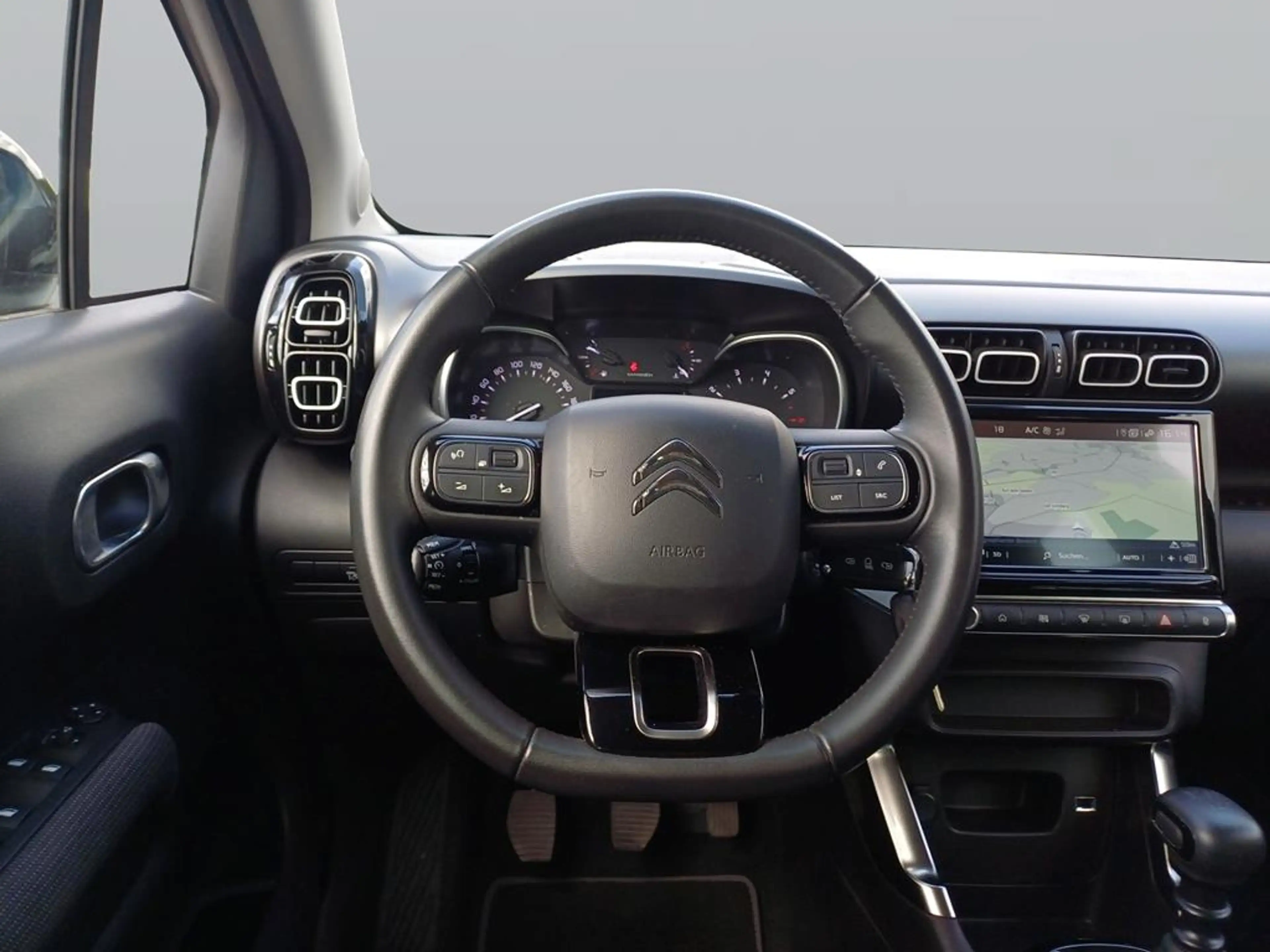 Citroen C3 Aircross PureTech 110 S&S Shine — photo 12