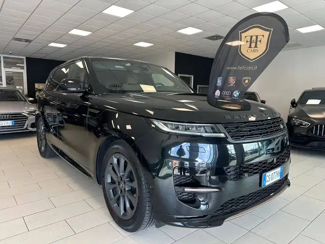 Land Rover Range Rover Sport view 3
