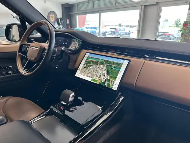 Land Rover Range Rover Sport view 9