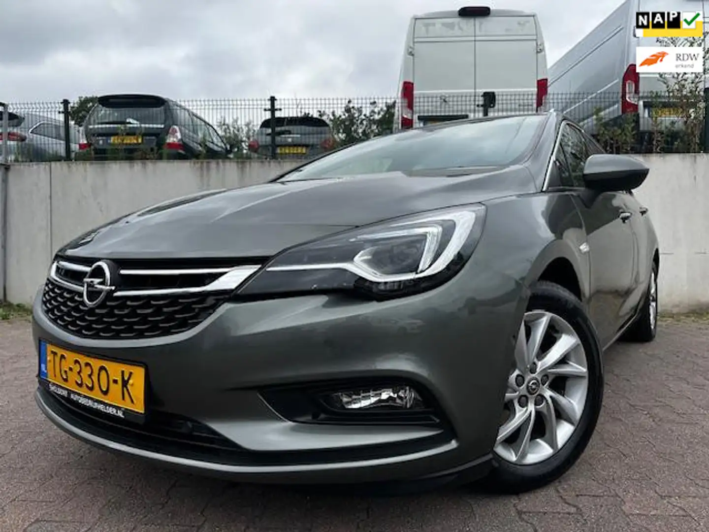 Opel Astra Sports Tourer 1.4 Innovation/NAVI/CARPLAY/PDC/CAME Grijs - 1