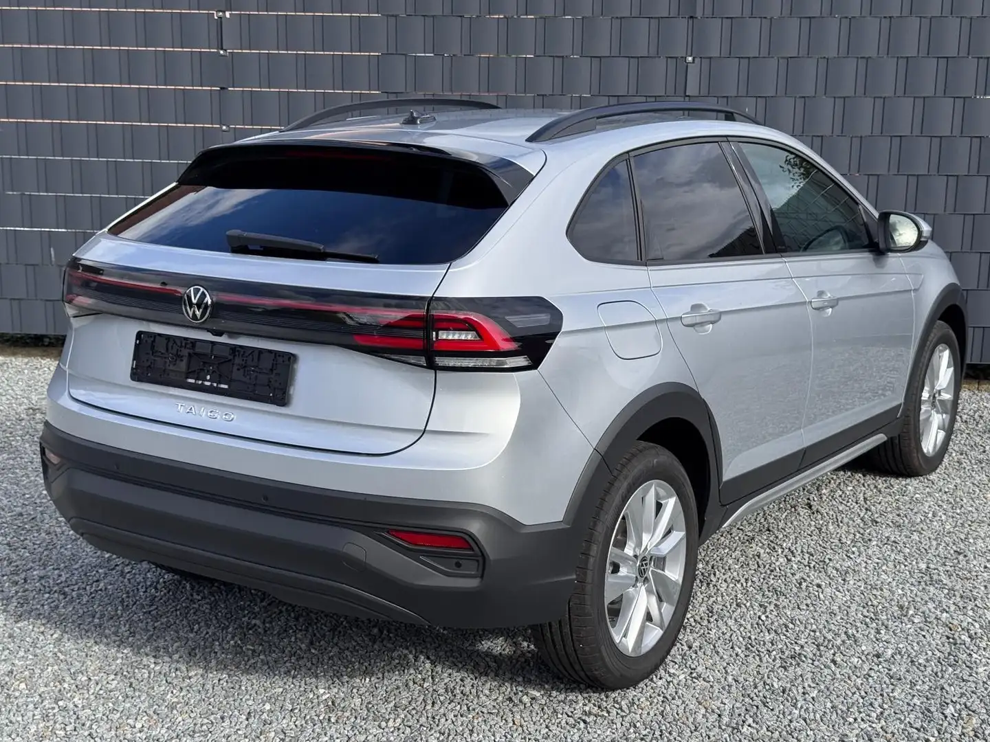 Volkswagen Taigo 1.0 TSI DSG LED Navi smart PDC v & h Kam S - 2