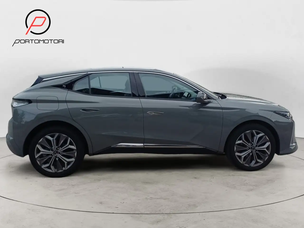 DS Automobiles DS 4 Crossback 4 BlueHDi 130 aut. Cross Trocadero 6