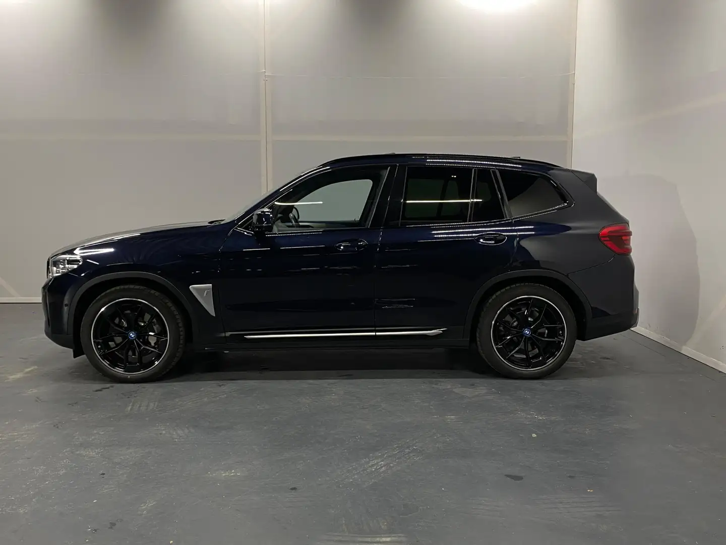 BMW iX3 High Executive 80 kWh | Harman Kardon | Connected Zwart - 2