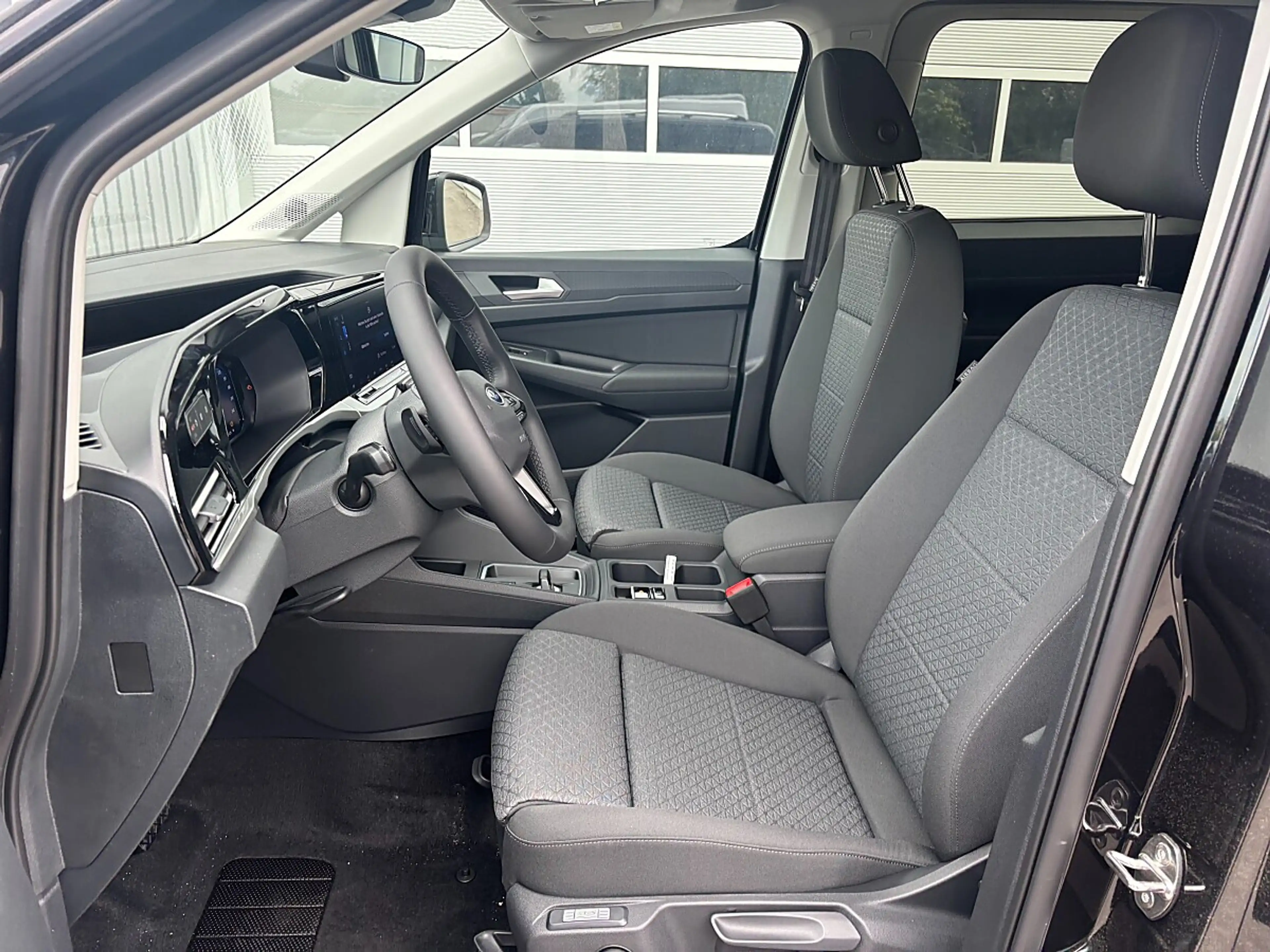 Ford Grand Tourneo Connect 2,0 EcoBlue L2 Titanium Aut. — photo 9