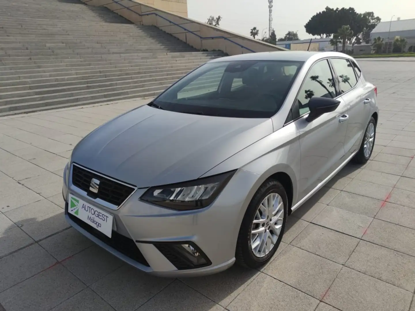 SEAT Ibiza 1.0 TSI S&S FR 110 Gris - 2