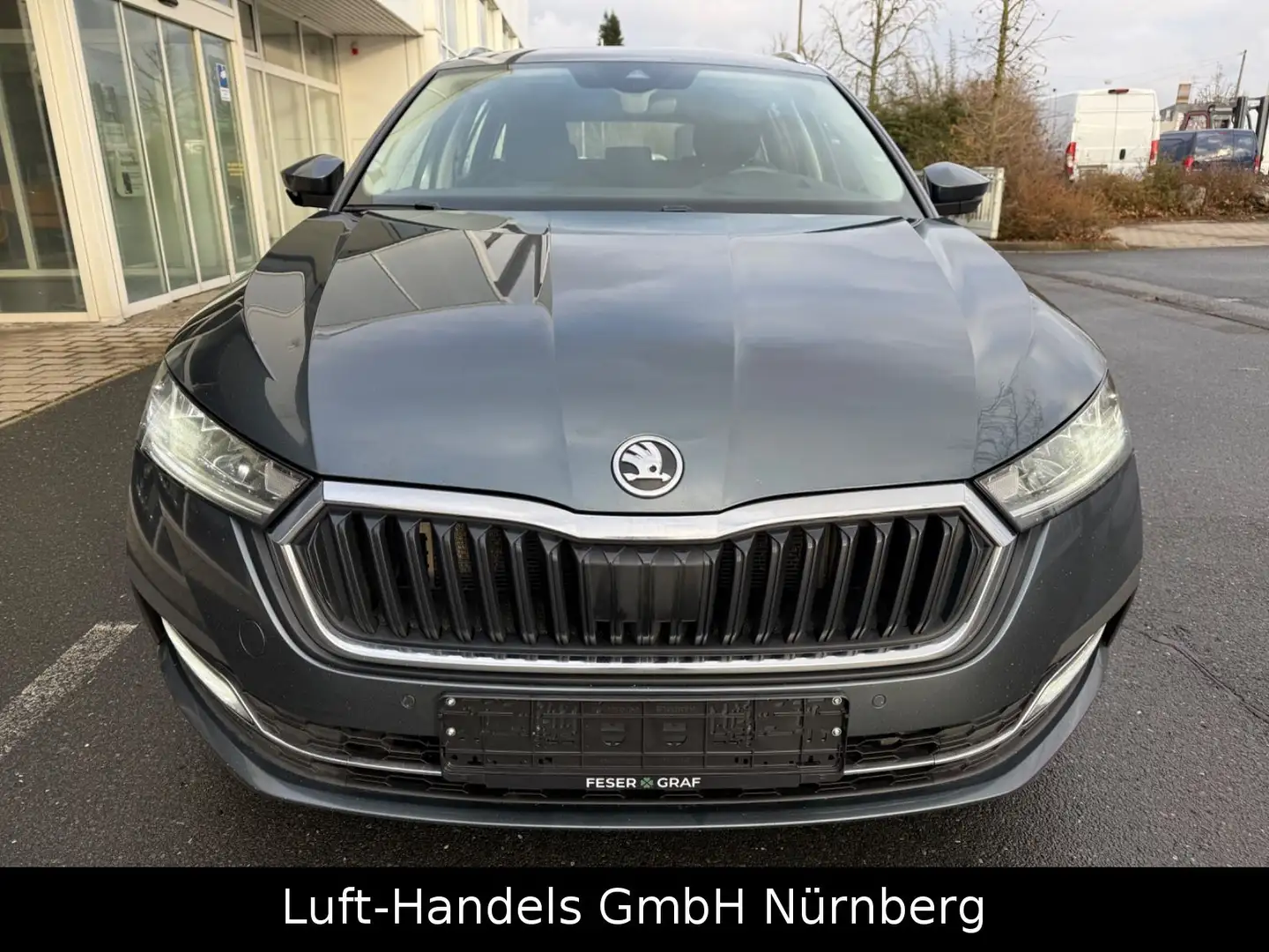 Skoda Octavia Combi Style 2.0 TDI Virt Aut wie neue Grijs - 2