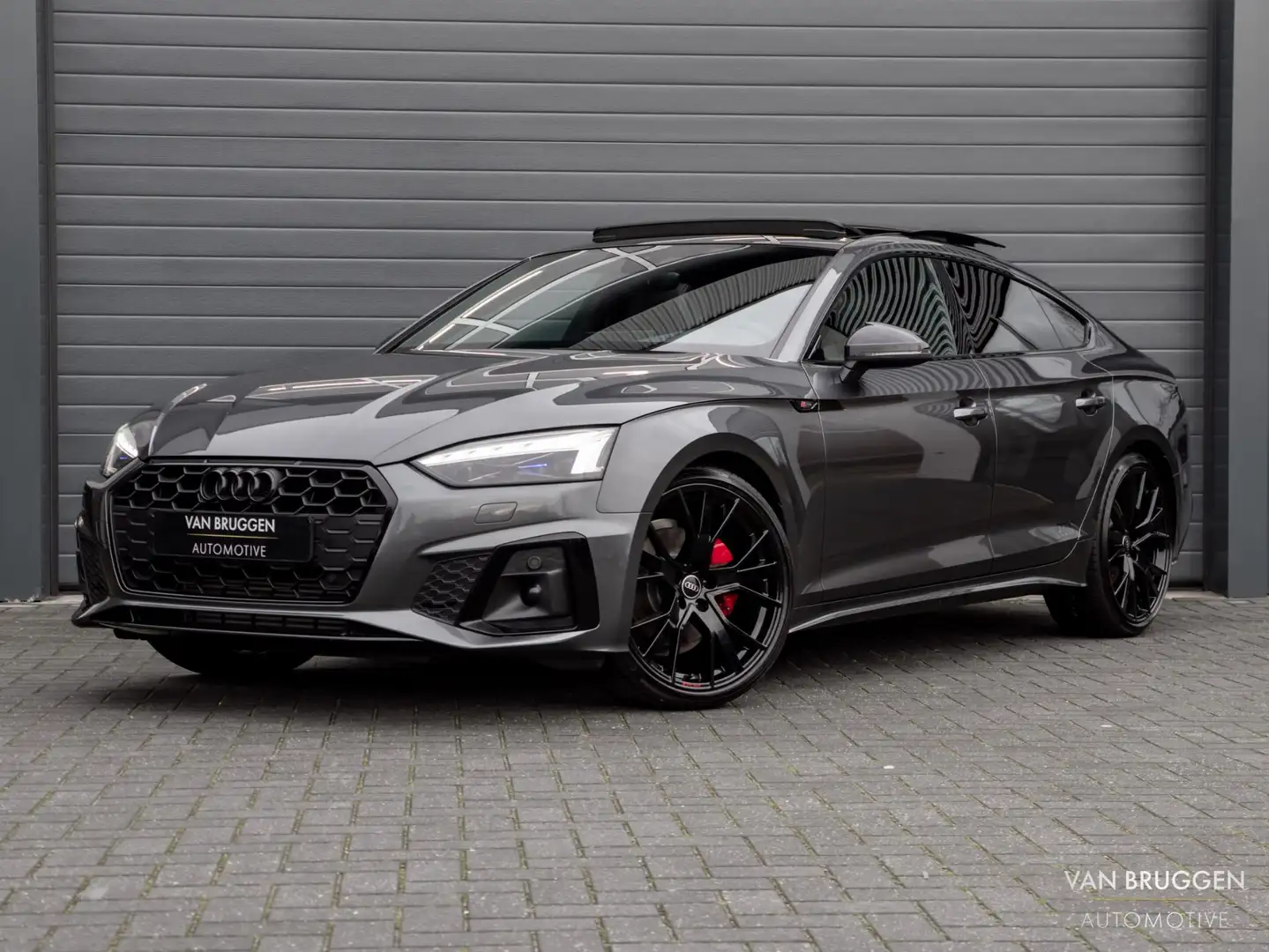 Audi A5 Sportback 40 TFSI S-Line Pano RS-Stoelen Laser B&O Grijs - 1