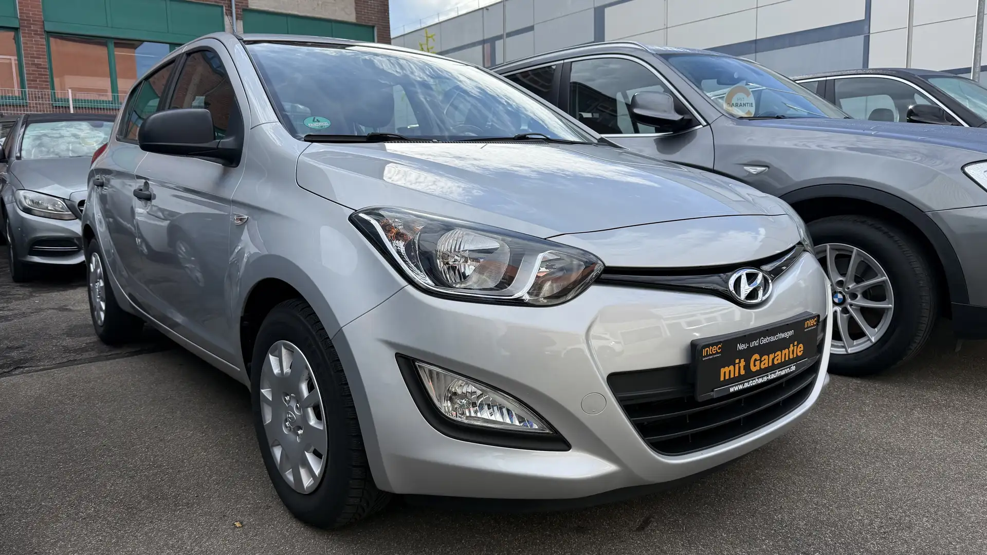 Hyundai i20 Classic 1.Hand Klima TOP ZUSTAND Gris - 1