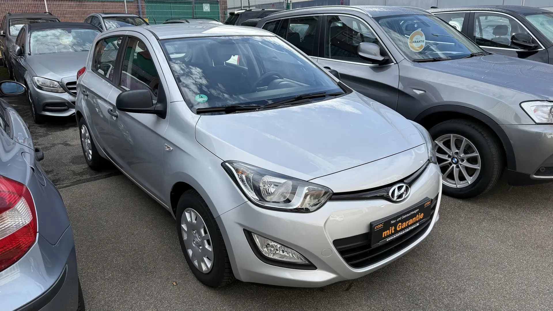 Hyundai i20 Classic 1.Hand Klima TOP ZUSTAND Gris - 2