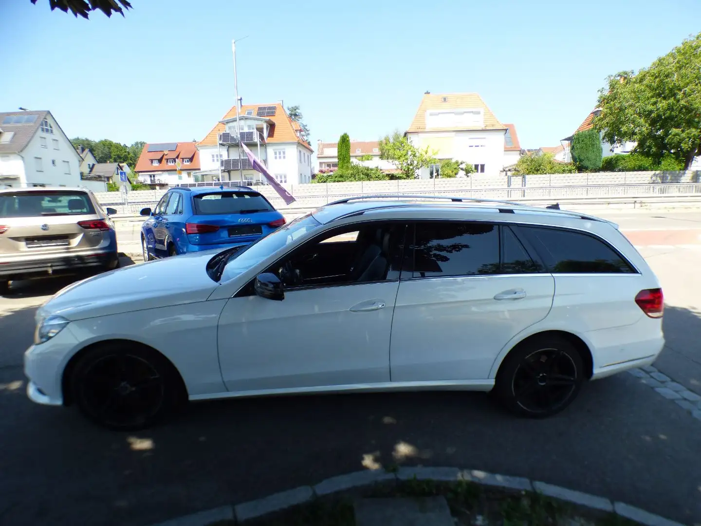 Mercedes-Benz E 200 E -Klasse T-Modell CDI BlueEfficiency AHK Weiß - 2