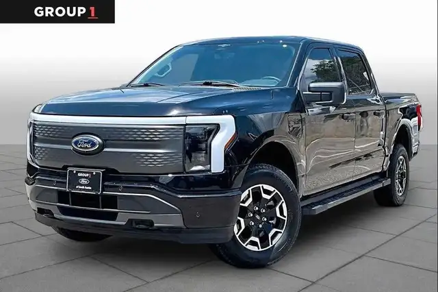 Ford F 150 Lightning XLT 2025 schwarz im Vorlauf +11