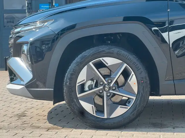 Hyundai Tucson view 2