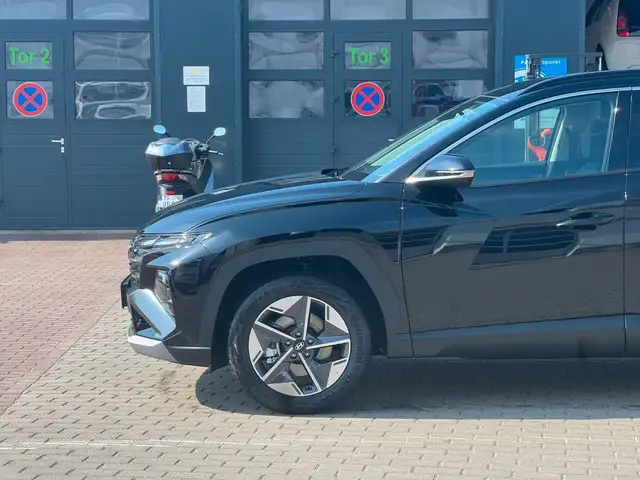 Hyundai Tucson view 4