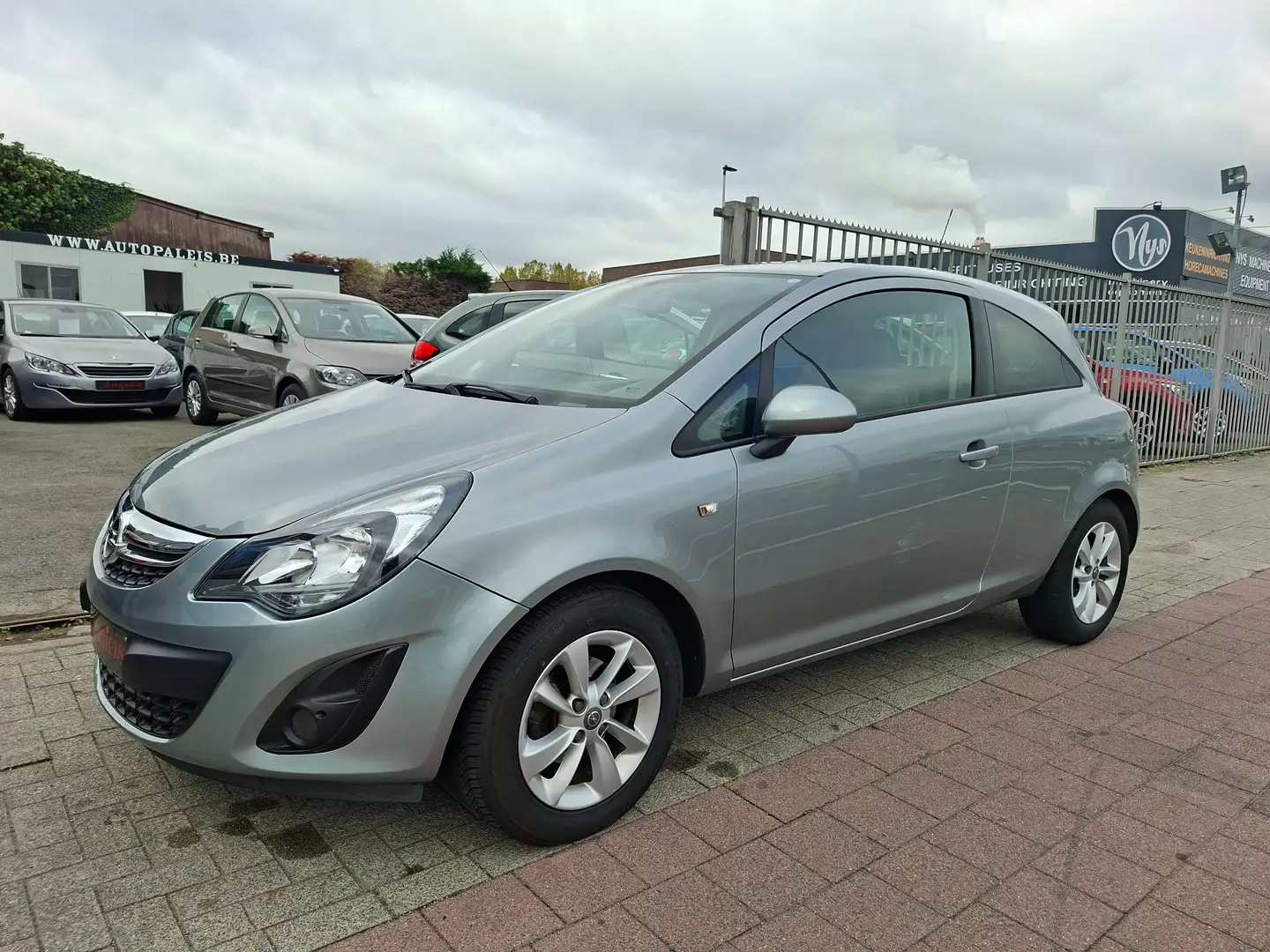 Opel Corsa Corsa 1.2 16V  Energy Gris - 2