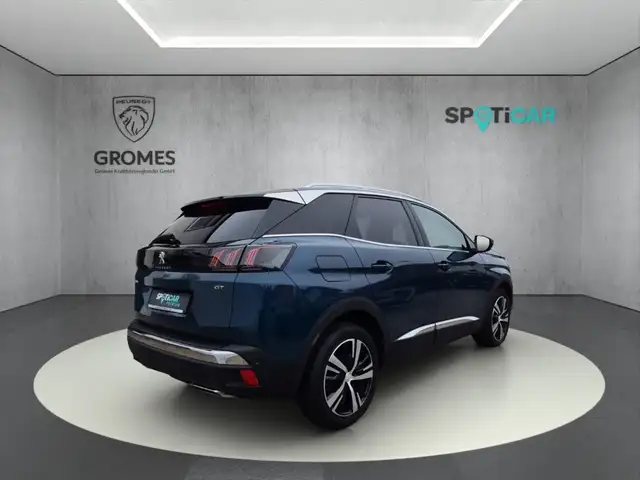 Peugeot 3008 view 3