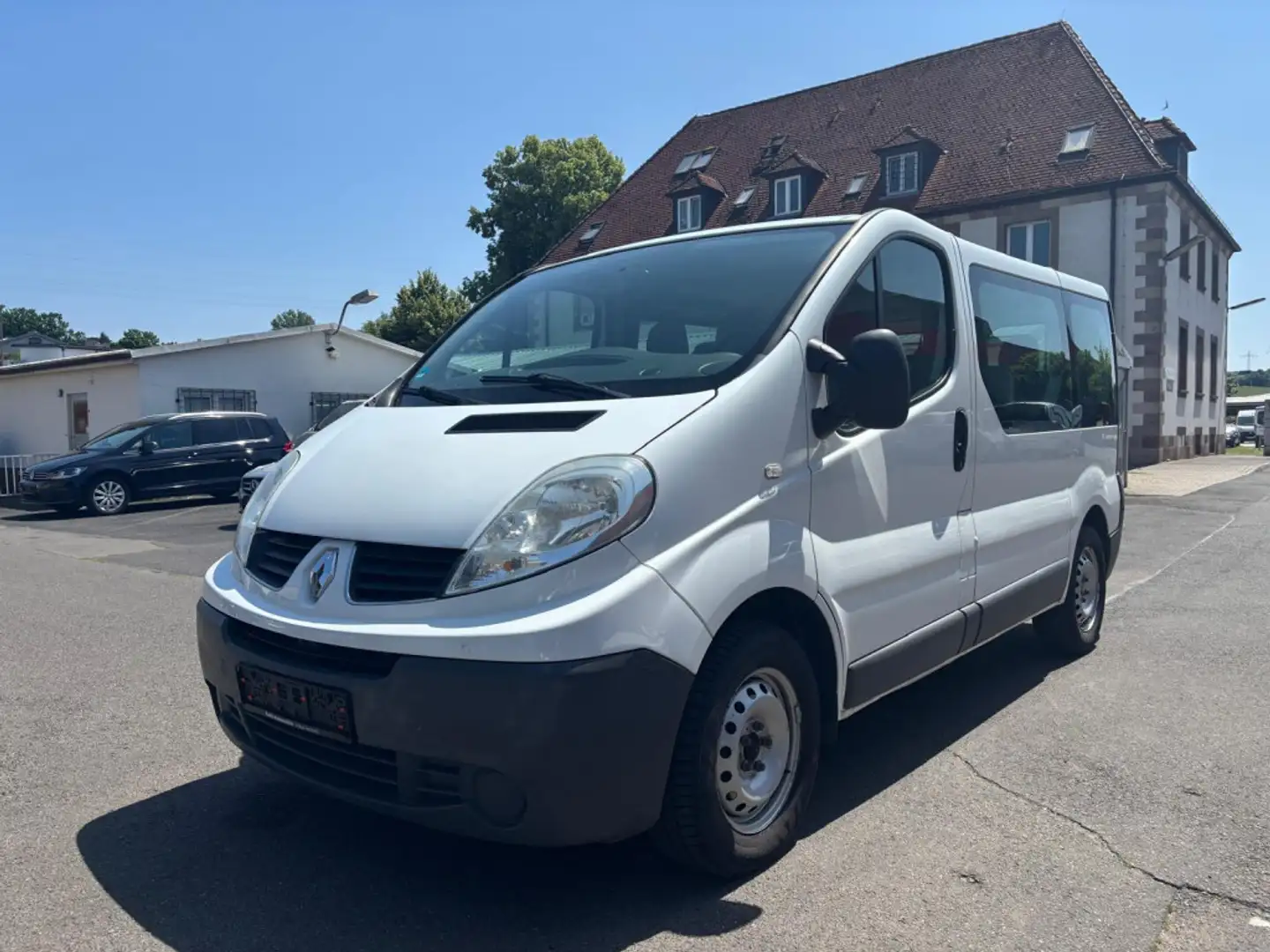 Renault Trafic L1H1 2,7t-9 SITZER-KLIMA-TELEFON-RADIO Білий - 1