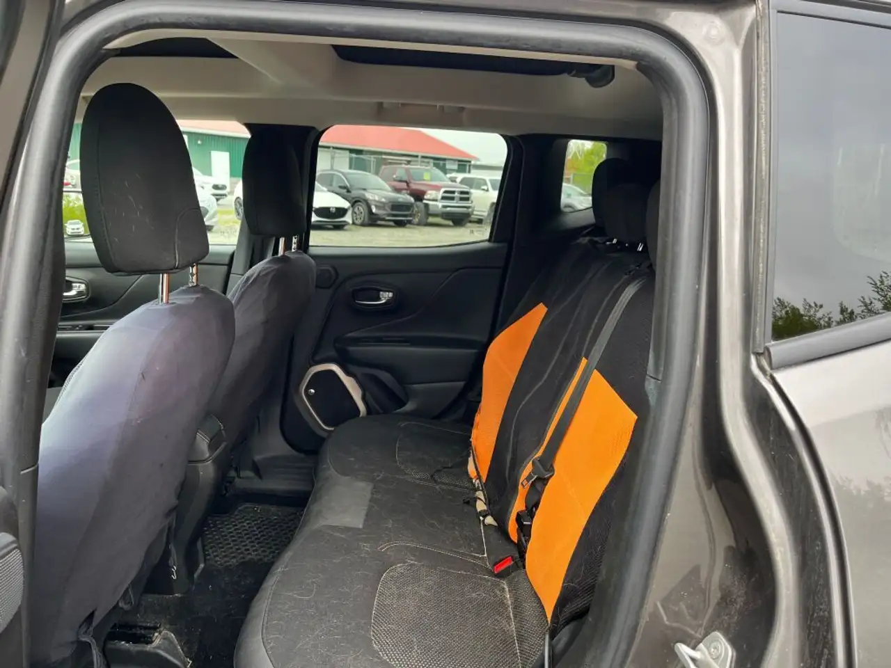 Jeep Renegade photo Jeep Renegade