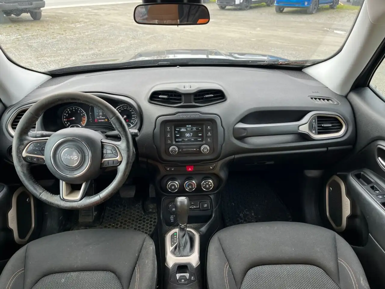 Jeep Renegade photo Jeep Renegade