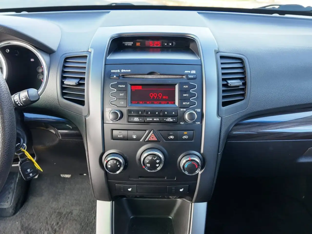 Kia Sorento photo Kia Sorento