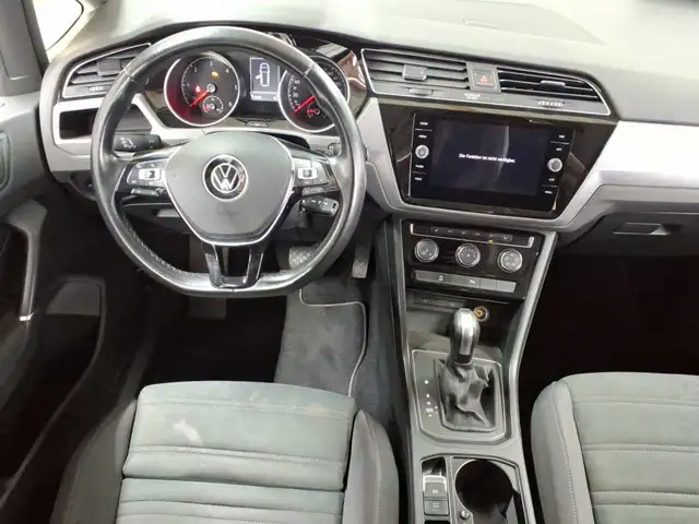 Volkswagen Touran view 10