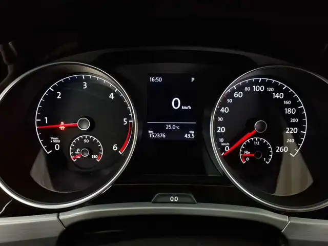 Volkswagen Touran view 11