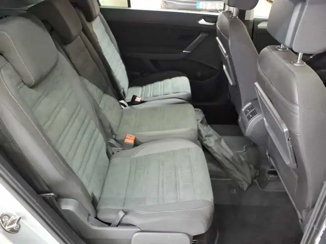 Volkswagen Touran view 14