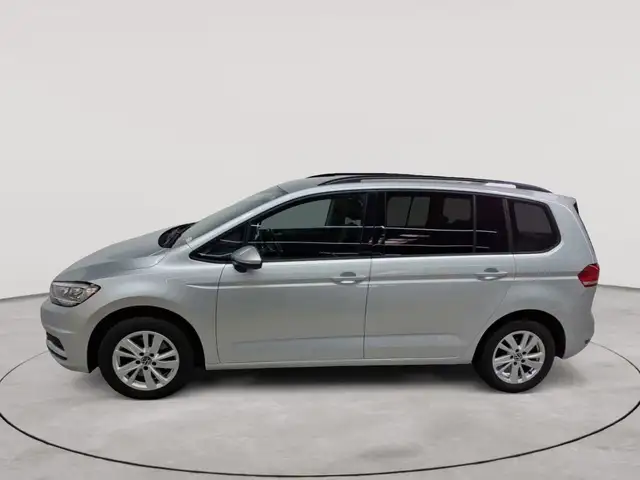 Volkswagen Touran view 6