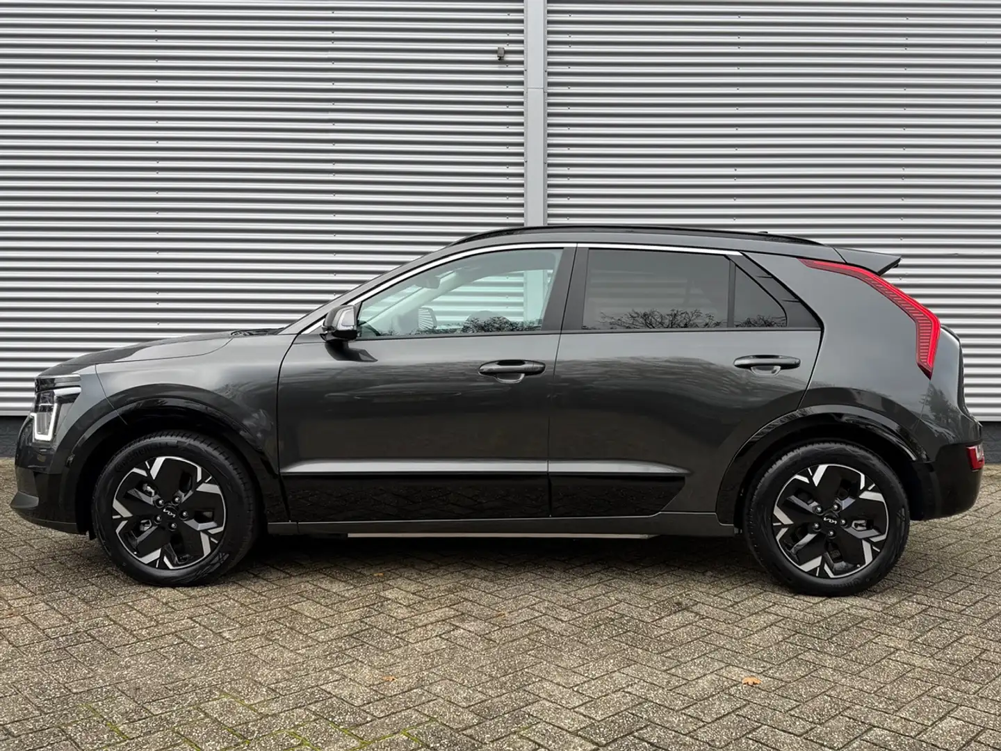 Kia e-Niro 64,8 kWh 204pk Aut Edition Advanced | Elektrische Grau - 2