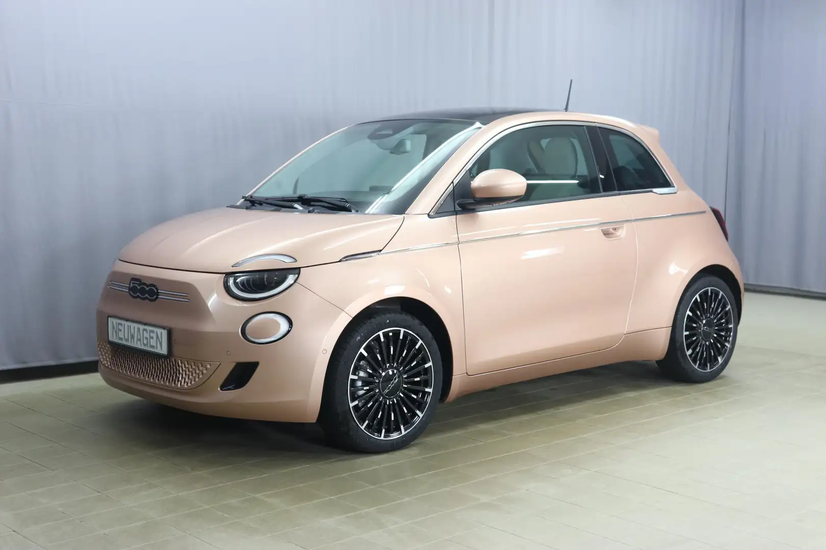 Fiat 500e by Bocelli 42 kWh UVP 42.430,00  Style Paket: P... Gold - 1