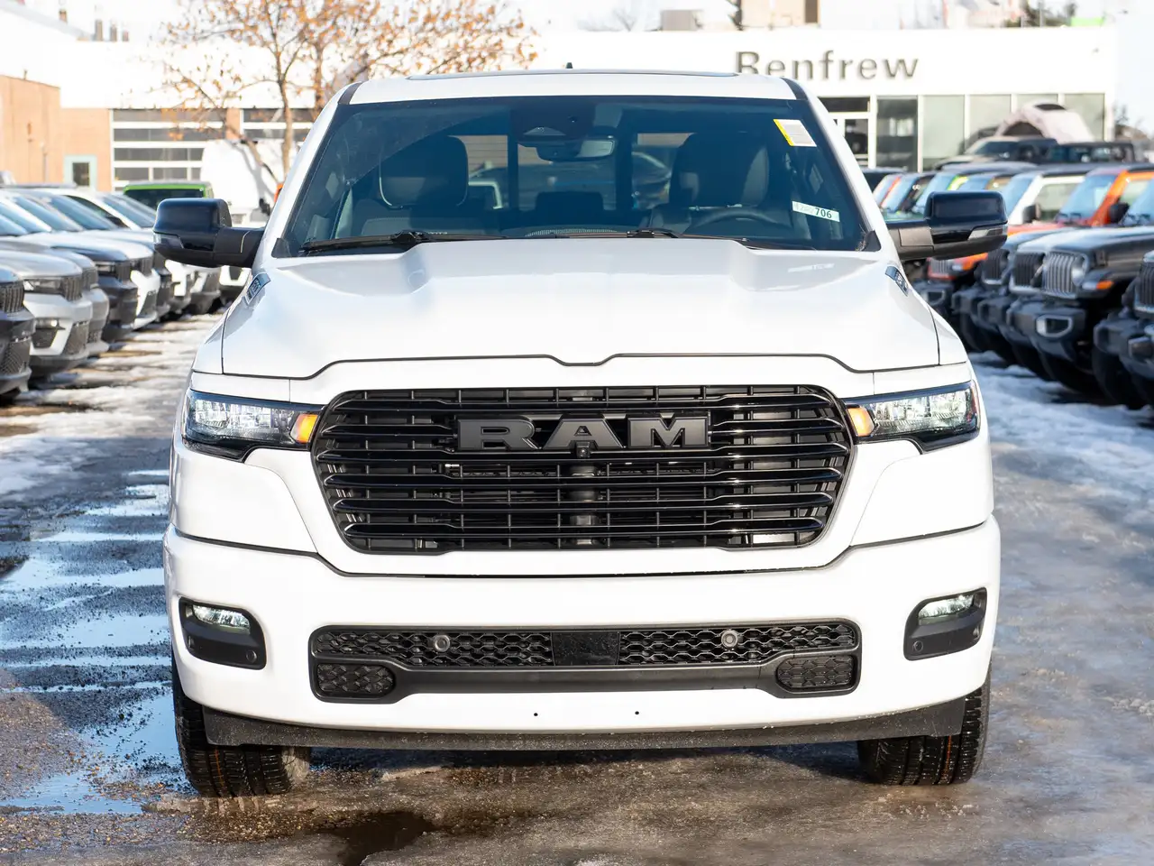 RAM 1500 снимка RAM 1500