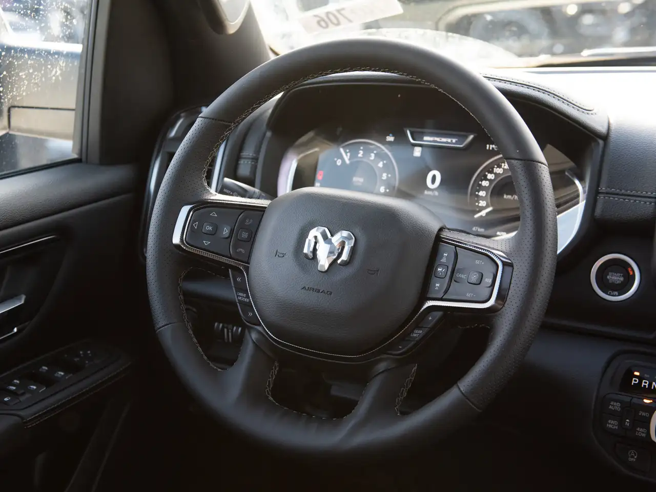RAM 1500 снимка RAM 1500