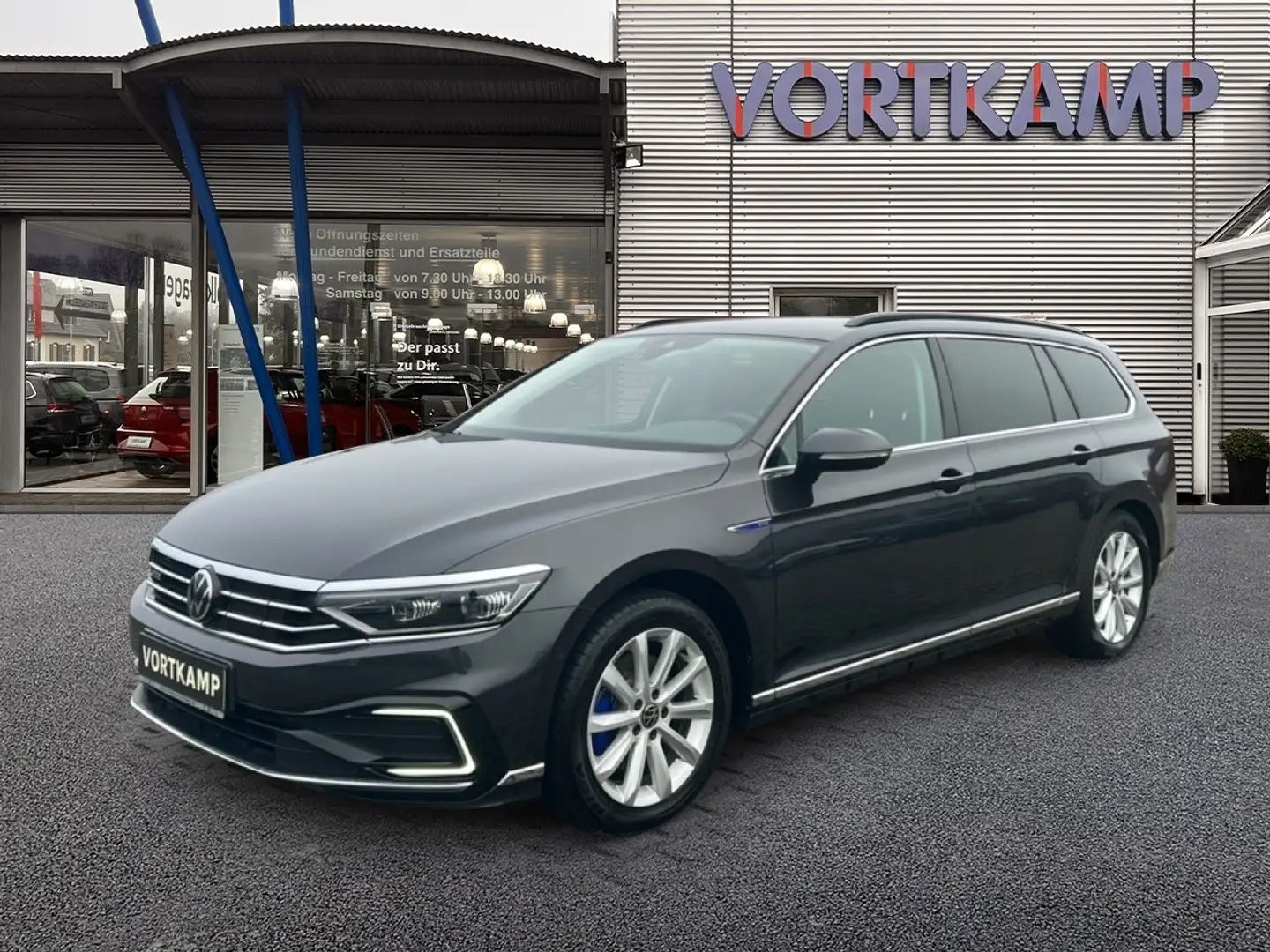 Volkswagen Passat Variant GTE AHK/DigitalCockpit/IQLight Grau - 2