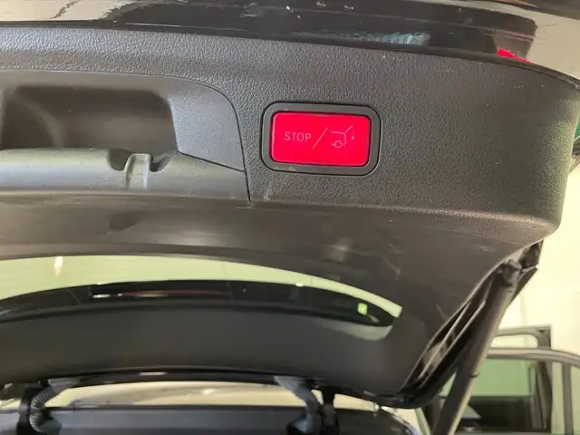 Mercedes-Benz GLE view 12