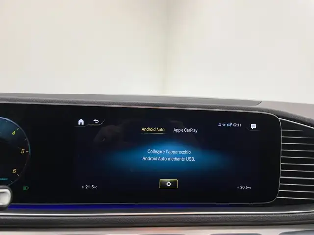 Mercedes-Benz GLE view 24