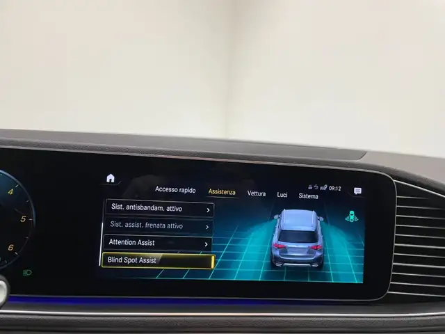 Mercedes-Benz GLE view 28