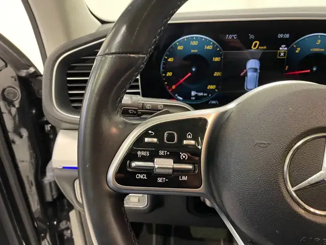 Mercedes-Benz GLE view 17