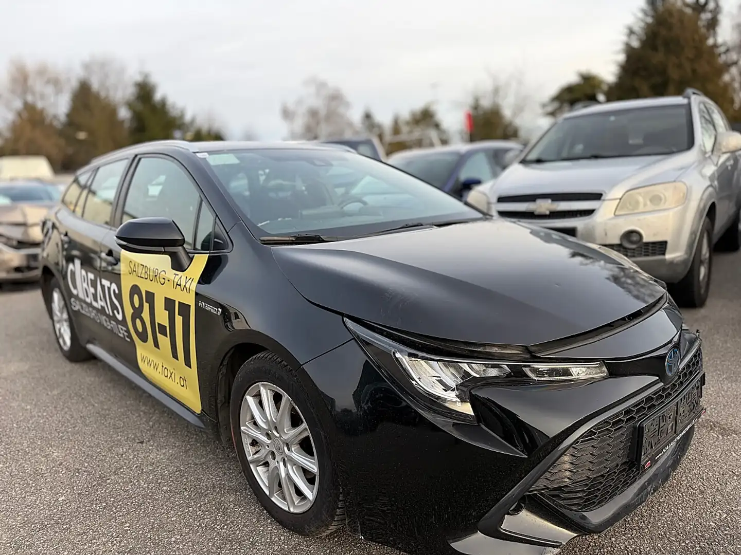 Toyota Corolla Hybrid 1.8 Schwarz - 1