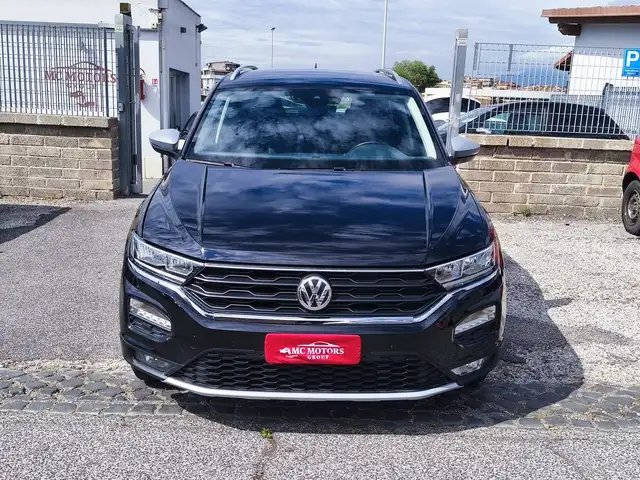 Volkswagen T-Roc view 6