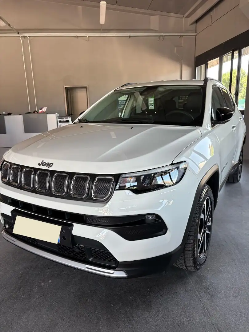 Jeep Compass Compass 1.6 Multijet II 2WD Limited Бежевий - 1