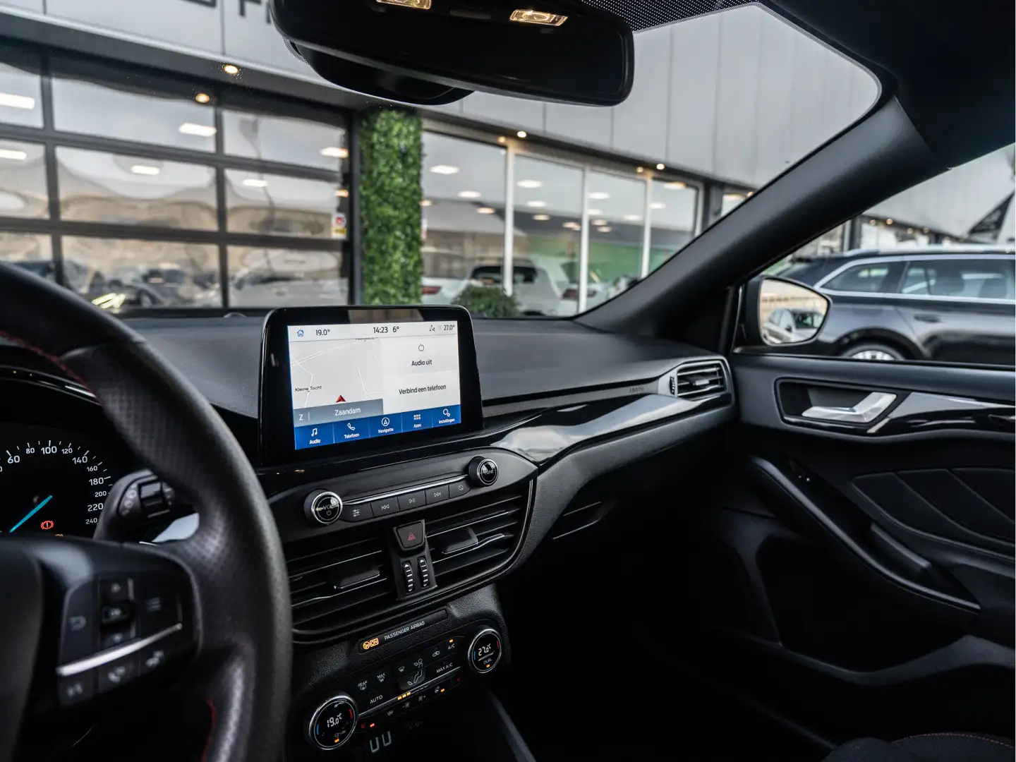 Ford Focus 1.0 EcoBoost Hybrid ST Line X Business | Techno Pa Schwarz - 2