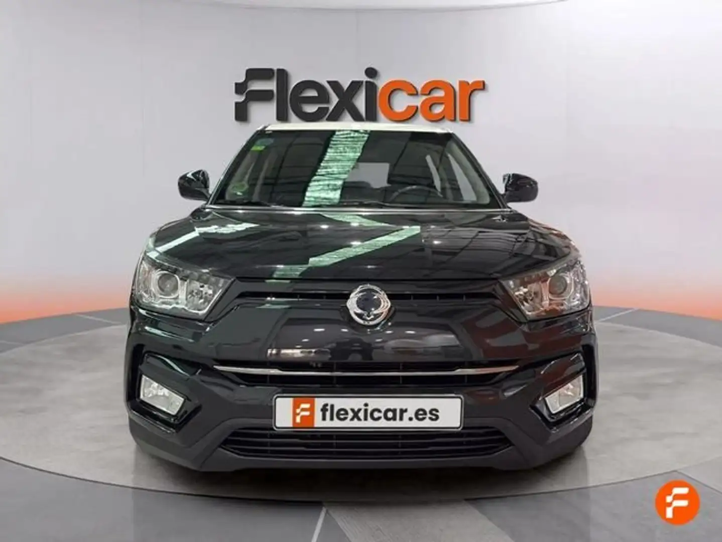 SsangYong Tivoli G16 Limited 4x2 Negro - 2