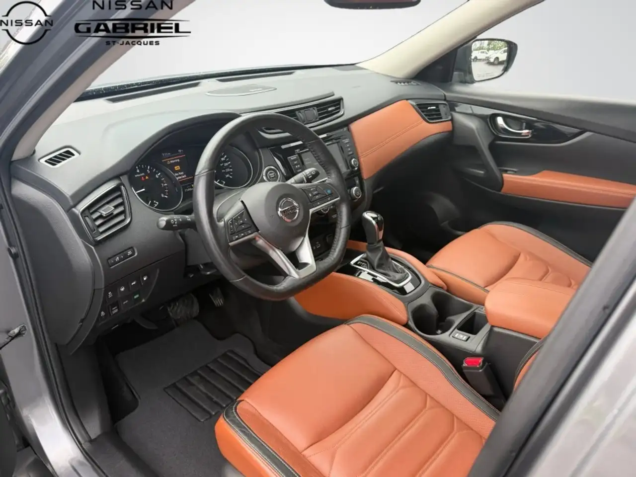 Nissan Rogue снимка Nissan Rogue